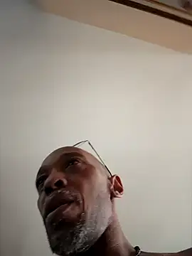 Snapshot of Lonelynudist59 chatting on 02-20-25, 01:08 Lonelynudist59 online show from 02-20-25, 01:08