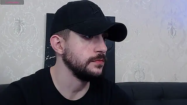 Snapshot of Dylan_Best chatting on 02-15-25, 02:37 Dylan Best online show from 02-15-25, 02:37