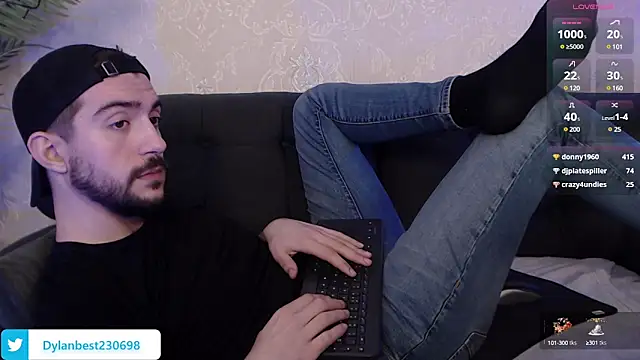 Snapshot of Dylan_Best chatting on 02-16-25, 03:59 Dylan Best online show from 02-16-25, 03:59