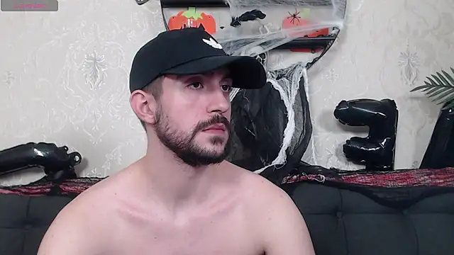 Snapshot of Dylan_Best chatting on 10-30-25, 12:23 Dylan Best online show from 10-30-25, 12:23