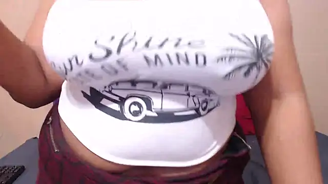 Snapshot of EBONYBUSTYY chatting on 02-21-25, 10:59 EBONYBUSTYY online show from 02-21-25, 10:59