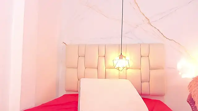 IsiisLovei online show from 01-10-25, 02:23