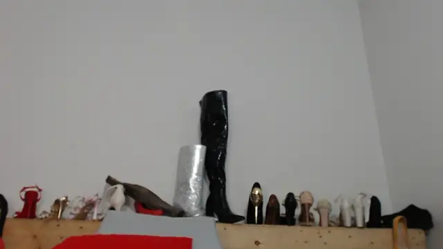Snapshot of Cherry_1992 chatting on 01-16-25, 03:35 Cherry 1992 online show from 01-16-25, 03:35