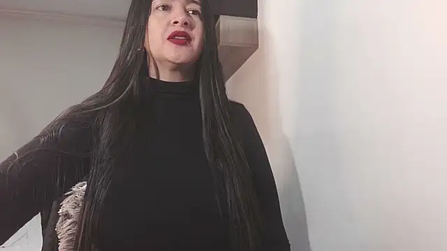 Snapshot of Cherry_1992 chatting on 10-26-25, 11:16 Cherry 1992 online show from 10-26-25, 11:16