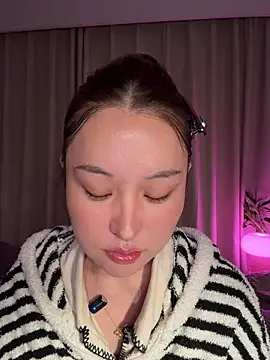 sphynx- - online show from 11-27-25, 03:03