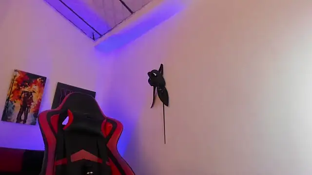 crisstal miler online show from 03-04-25, 09:32