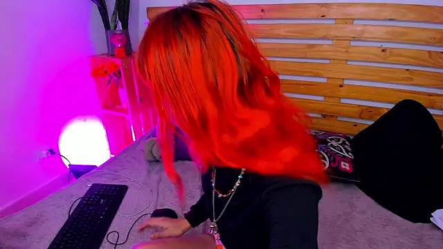 Snapshot of MaryJaneDove chatting on 02-23-25, 11:44 MaryJaneDove online show from 02-23-25, 11:44