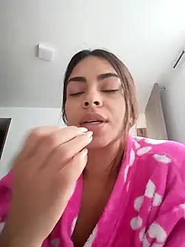 Ivanna2 online show from 12-22-25, 03:53