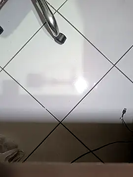 Snapshot of QUERTZFODAA chatting on 03-15-25, 06:10 QUERTZFODAA online show from 03-15-25, 06:10