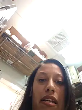 Snapshot of Nikkierosee chatting on 12-13-24, 03:49 Nikkierosee online show from 12-13-24, 03:49