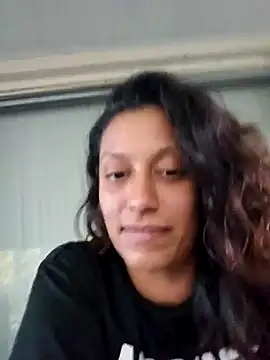 Snapshot of Nikkierosee chatting on 12-15-24, 12:49 Nikkierosee online show from 12-15-24, 12:49