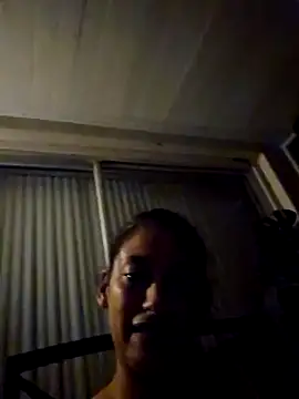 Snapshot of Nikkierosee chatting on 12-19-24, 10:13 Nikkierosee online show from 12-19-24, 10:13