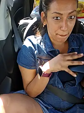 Snapshot of Nikkierosee chatting on 12-30-24, 05:34 Nikkierosee online show from 12-30-24, 05:34