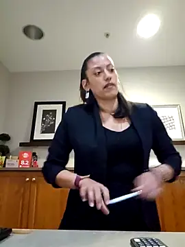 Snapshot of Nikkierosee chatting on 02-13-25, 04:22 Nikkierosee online show from 02-13-25, 04:22