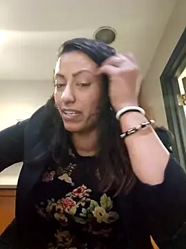 Snapshot of Nikkierosee chatting on 03-09-25, 12:53 Nikkierosee online show from 03-09-25, 12:53