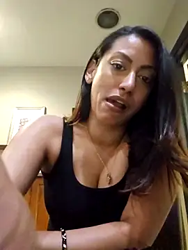 Snapshot of Nikkierosee chatting on 03-13-25, 03:22 Nikkierosee online show from 03-13-25, 03:22