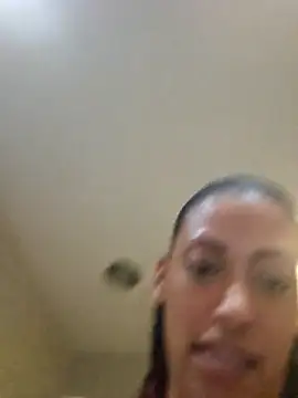 Snapshot of Nikkierosee chatting on 03-17-25, 11:11 Nikkierosee online show from 03-17-25, 11:11