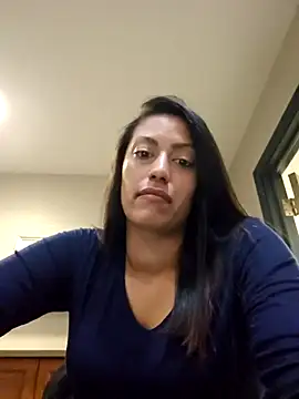 Snapshot of Nikkierosee chatting on 03-20-25, 03:56 Nikkierosee online show from 03-20-25, 03:56