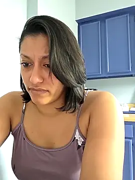 Snapshot of Nikkierosee chatting on 10-11-25, 02:59 Nikkierosee online show from 10-11-25, 02:59