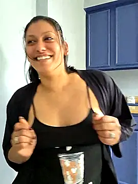 Snapshot of Nikkierosee chatting on 10-12-25, 06:40 Nikkierosee online show from 10-12-25, 06:40