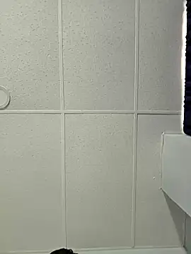 Snapshot of Nikkierosee chatting on 10-18-25, 05:46 Nikkierosee online show from 10-18-25, 05:46