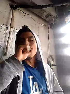 AlexAlejandro13 online show from 01-03-25, 06:24