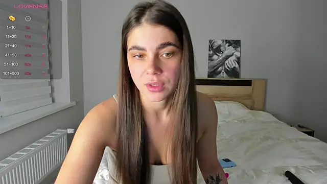 Bella Foryou online show from 11-30-25, 03:16