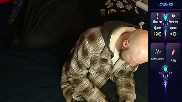 MaxRouger online show from 10-26-25, 09:15