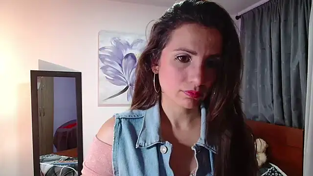 Snapshot of vanessabrown_ chatting on 02-01-25, 02:58 vanessabrown online show from 02-01-25, 02:58