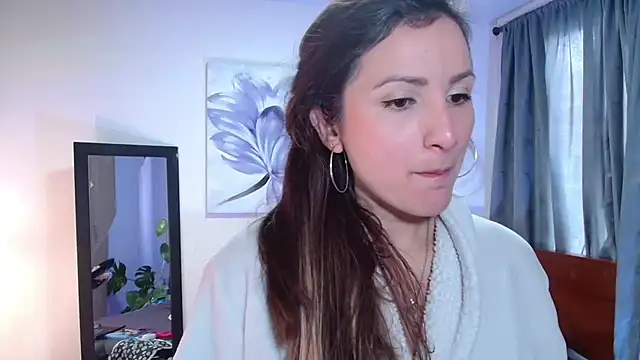 Snapshot of vanessabrown_ chatting on 03-18-25, 01:42 vanessabrown online show from 03-18-25, 01:42