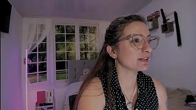 vanessabrown  online show from 04-13-26, 03:39