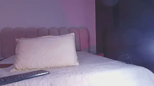 sofi decker online show from 11-29-25, 11:57