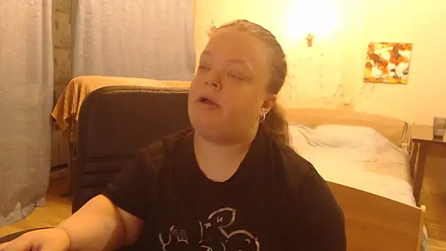 Janiffer MiMi online show from 01-19-25, 10:06