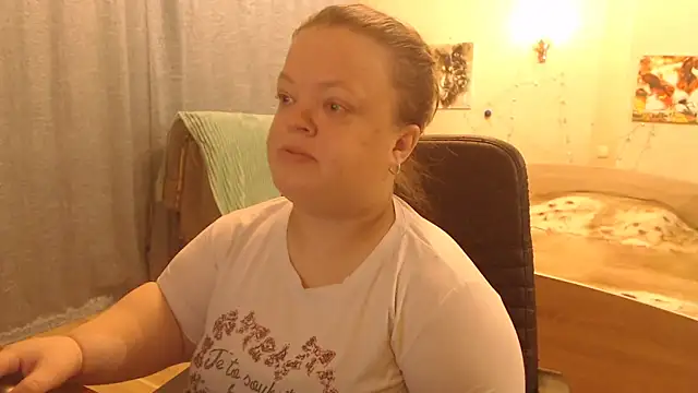 Janiffer MiMi online show from 02-19-25, 05:49