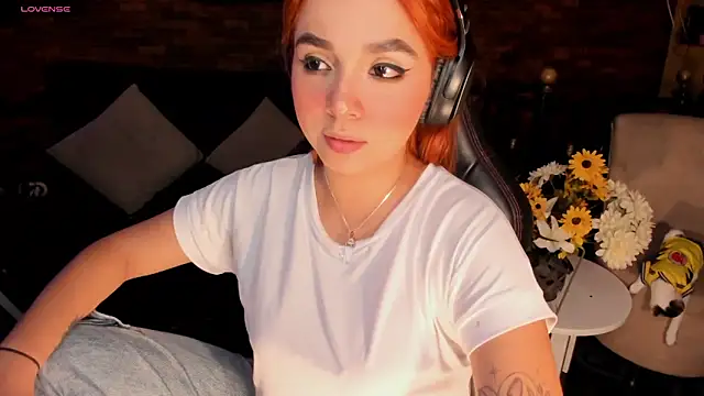 Snapshot of GiaBrooksX chatting on 11-09-25, 06:23 GiaBrooksX online show from 11-09-25, 06:23