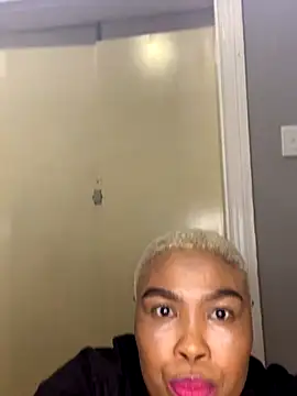 Snapshot of BADFATASS85 chatting on 12-19-25, 01:01 BADFATASS85 online show from 12-19-25, 01:01