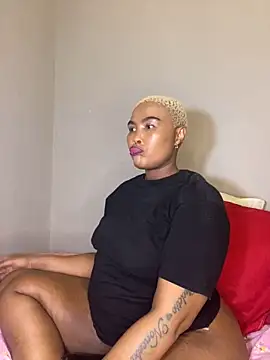 Snapshot of BADFATASS85 chatting on 12-21-25, 12:40 BADFATASS85 online show from 12-21-25, 12:40