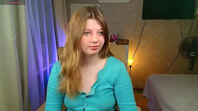 Vivian cutie online show from 11-22-25, 04:22