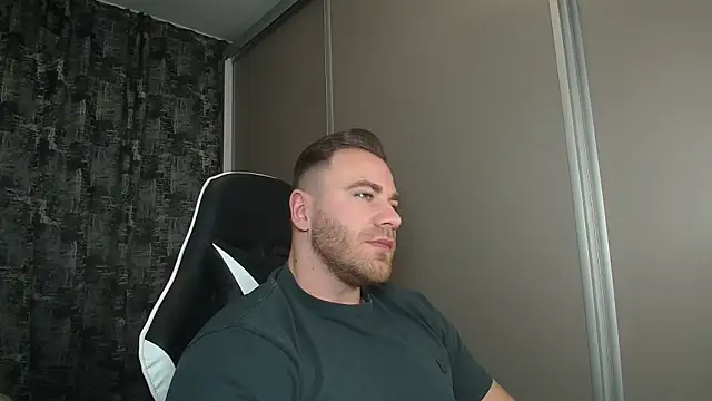 Thori92 online show from 01-11-25, 03:09