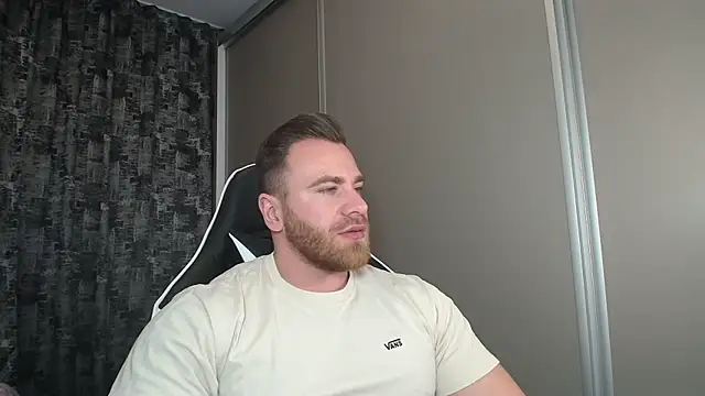 Thori92 online show from 03-05-25, 05:39