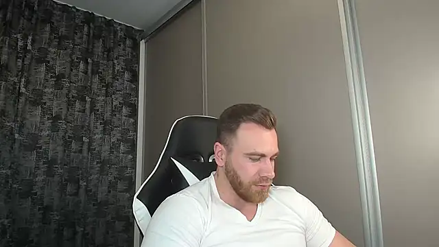 Thori92 online show from 03-06-25, 08:37