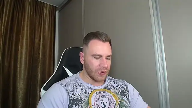 Thori92 online show from 12-17-25, 06:58