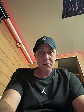 Snapshot of drewsix9@xh chatting on 02-27-26, 01:11 drewsix9xh online show from 02-27-26, 01:11