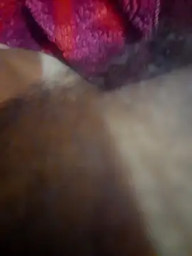 Snapshot of Desixxhot chatting on 10-03-25, 05:43 Desixxhot online show from 10-03-25, 05:43