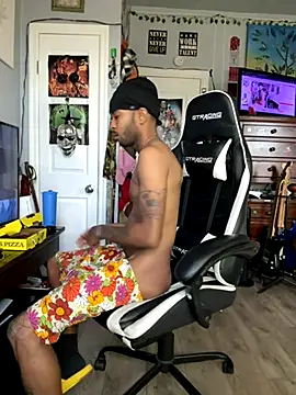 Snapshot of spideyzaddy chatting on 09-23-25, 10:02 spideyzaddy online show from 09-23-25, 10:02