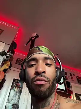 Snapshot of spideyzaddy chatting on 11-16-25, 09:09 spideyzaddy online show from 11-16-25, 09:09