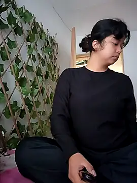 Peach Girll online show from 03-20-25, 05:15