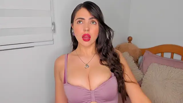 llanna  online show from 12-14-24, 04:34