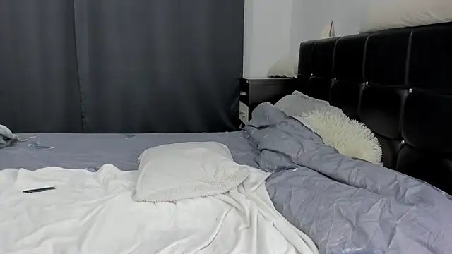 AryanaxXx online show from 11-24-25, 06:07