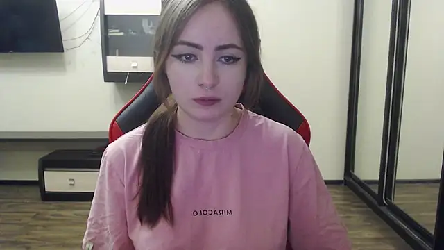 Laralianna online show from 12-25-24, 01:30